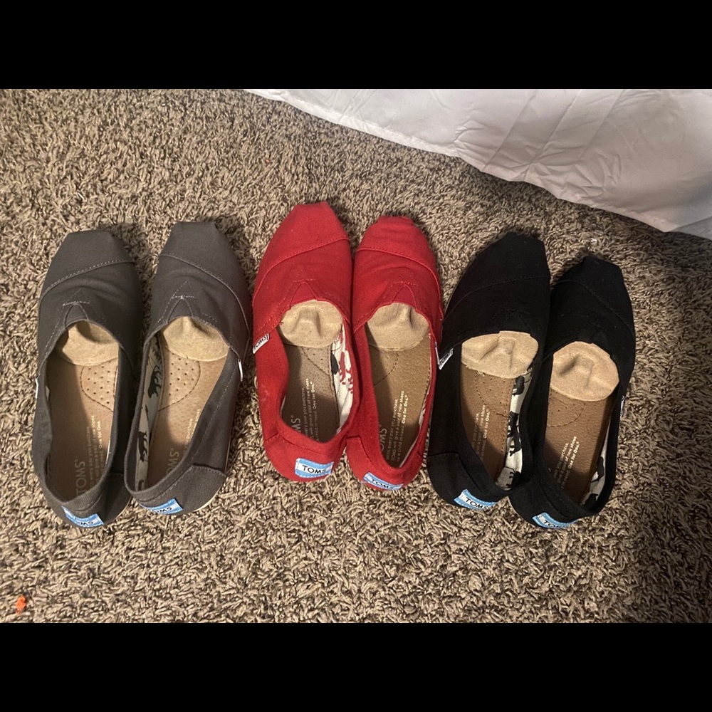 TOMS CANVAS SHOES 3pairs